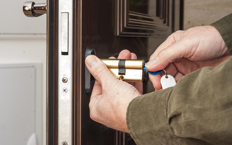 ouverture de porte 5 points Le Mesnil-Saint-Denis