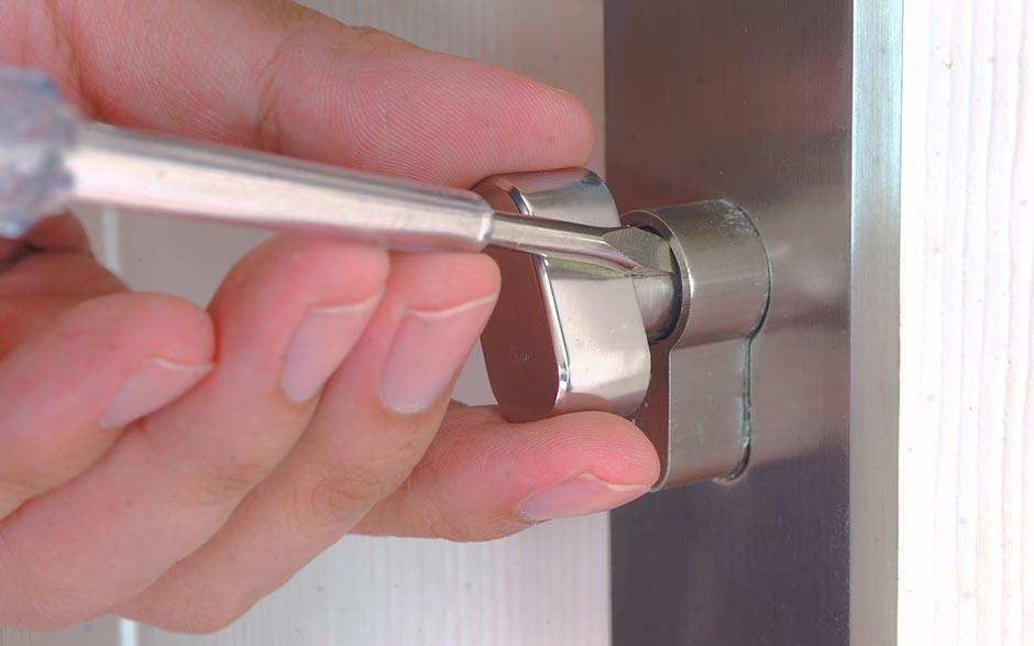ouverture de porte 5 points Le Mesnil-Saint-Denis